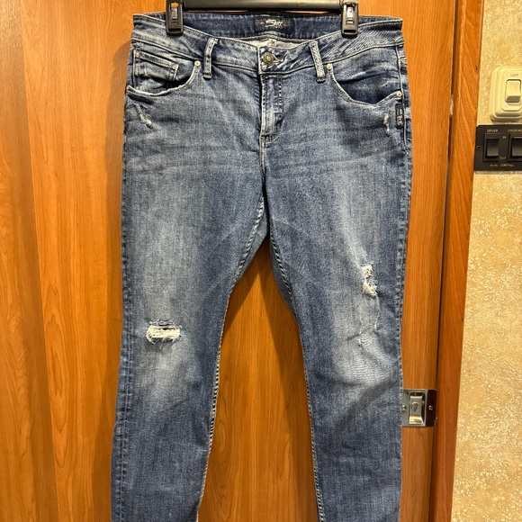 Silver Jeans Sam Distressed Boyfriend Cropped Jeans - Picture 5 of 9